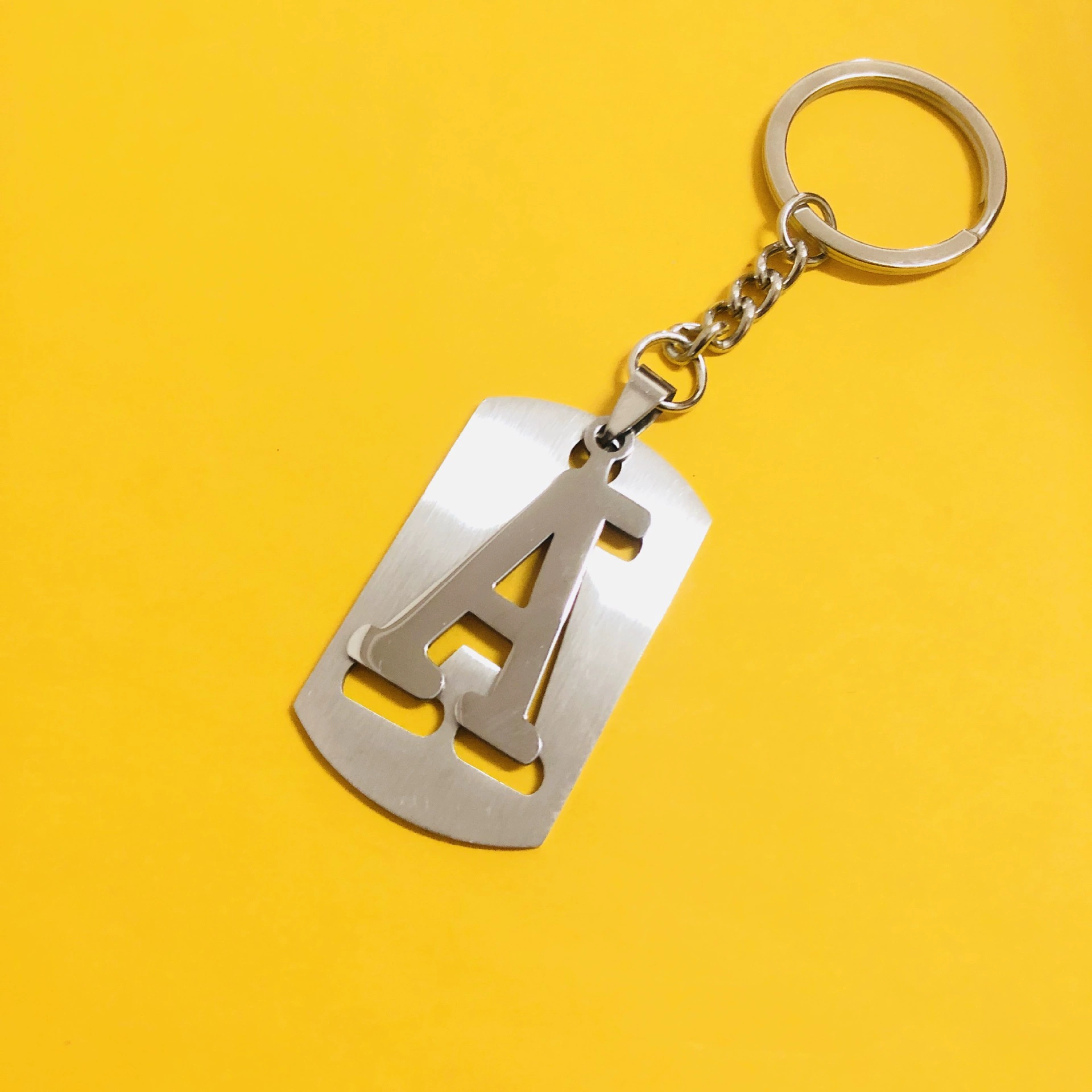 Трансграничные горячие продажи из нержавеющей стали брелок для букв подвеска 26 английских букв аксессуары матовый ажурный сшитый съемный круг