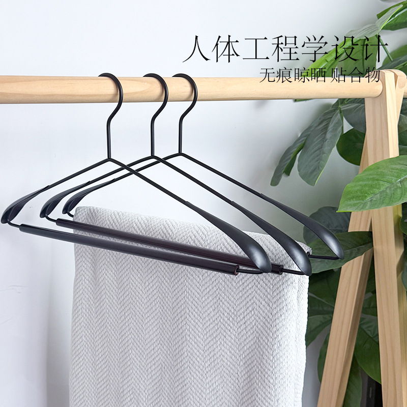 批发简约铁艺实木衣架轻奢现代金属宽肩衣撑无痕防滑酒店西服衣架