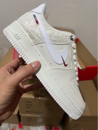 Original New Model Af1 Year of the Horse Limited Edition Air Force One Cloud Embroidery Personalized Versatile Style Student Couple Sneakers Original New Model Af1 Year of the Horse Limited Edition Air Force One Cloud Embroidery Personalized Versatile Style Student Couple Sneakers