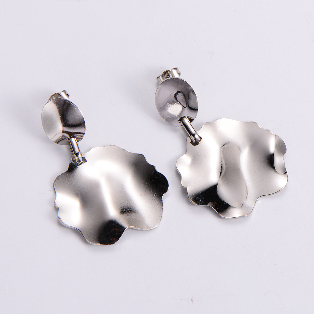 Simple Style Irregular Stainless Steel Earrings Plating Stainless Steel Earrings display picture 1