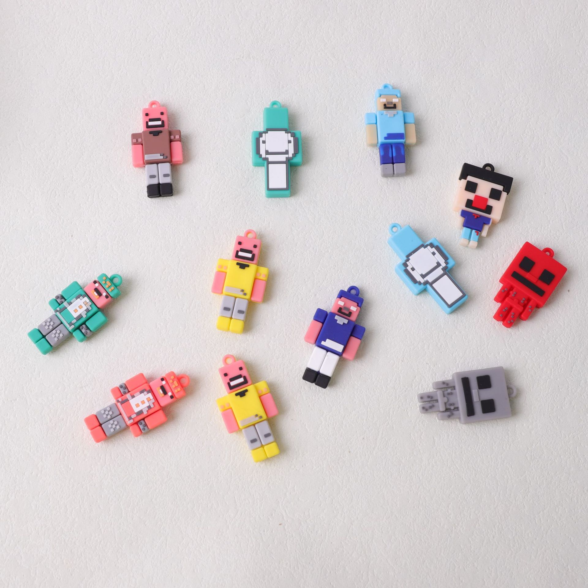 Nuevo mi mundo llavero cool juegos de silicona muñeca colgante pareja bolsa de coche colgante pequeño regalo