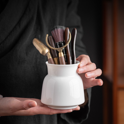 Suet-fat jade porcelain tea ceremony six gentlemen set ebony Kung Fu tea set supplies tea clips tea making tools accessories set