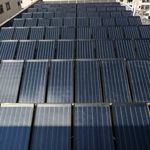 供应商用黑膜蓝膜整板太阳能集热板平板太阳能集热器制热供暖专用