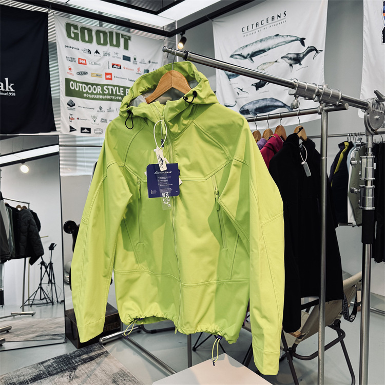 Replacement Series Windproof, Breathable, Water-Repellent Soft Shell Men's and Women's Outdoor Anti-Scratch and Wear-Resistant Hooded Assault Jacket
