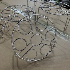 Thickened and thick multi-function steaming rack, kitchen home steaming buns and steamed rolls three-legged stand stainless steel seven-hole steaming egg rack