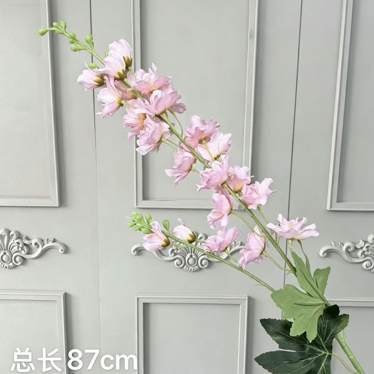 분홍색 두 갈래 작은 제비