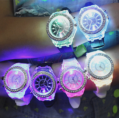 New seven-color light personalized crystal LED quartz watch, Harajuku Korean fashion trend for men and women, students, couples