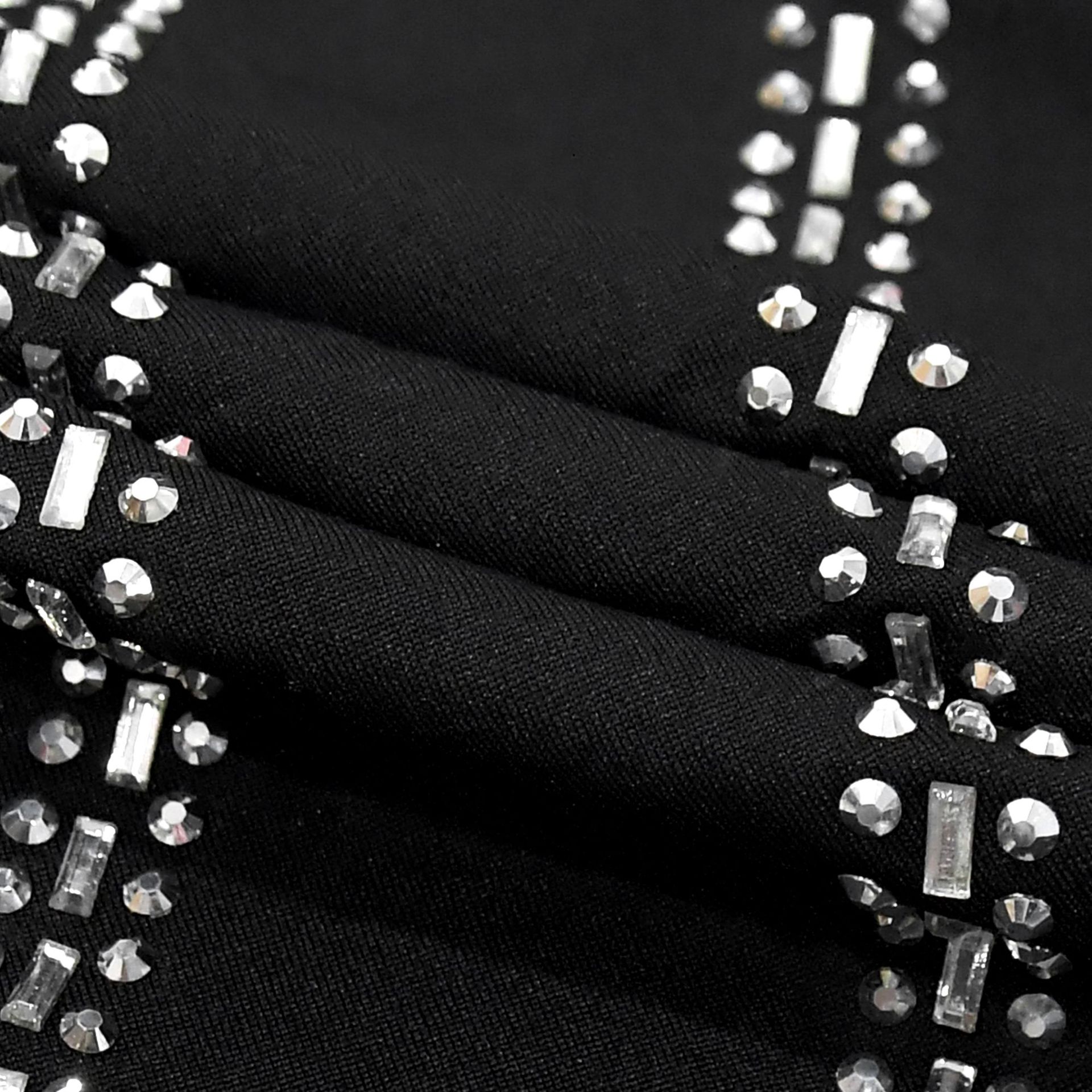 Women Wear Sleeveless Rhinestone Dress Maxi Dress