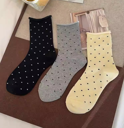 ����Ů����Ų���ins�����ߵ����Ͳ��ѧ����ϵ���Լ�Լ��