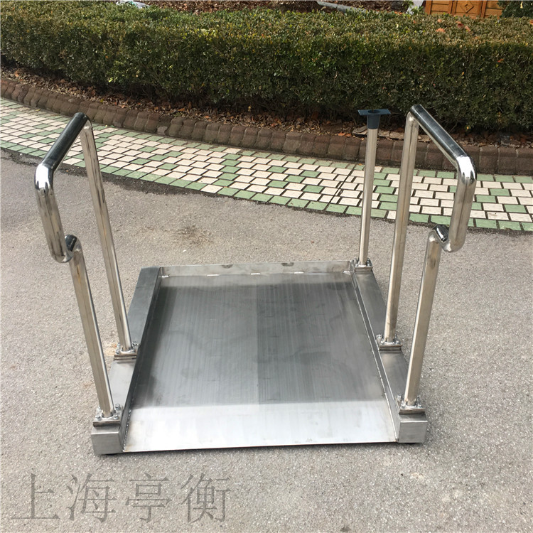 304材质医院洁净区用不锈钢电子秤称重，耀华300公斤透析轮椅秤