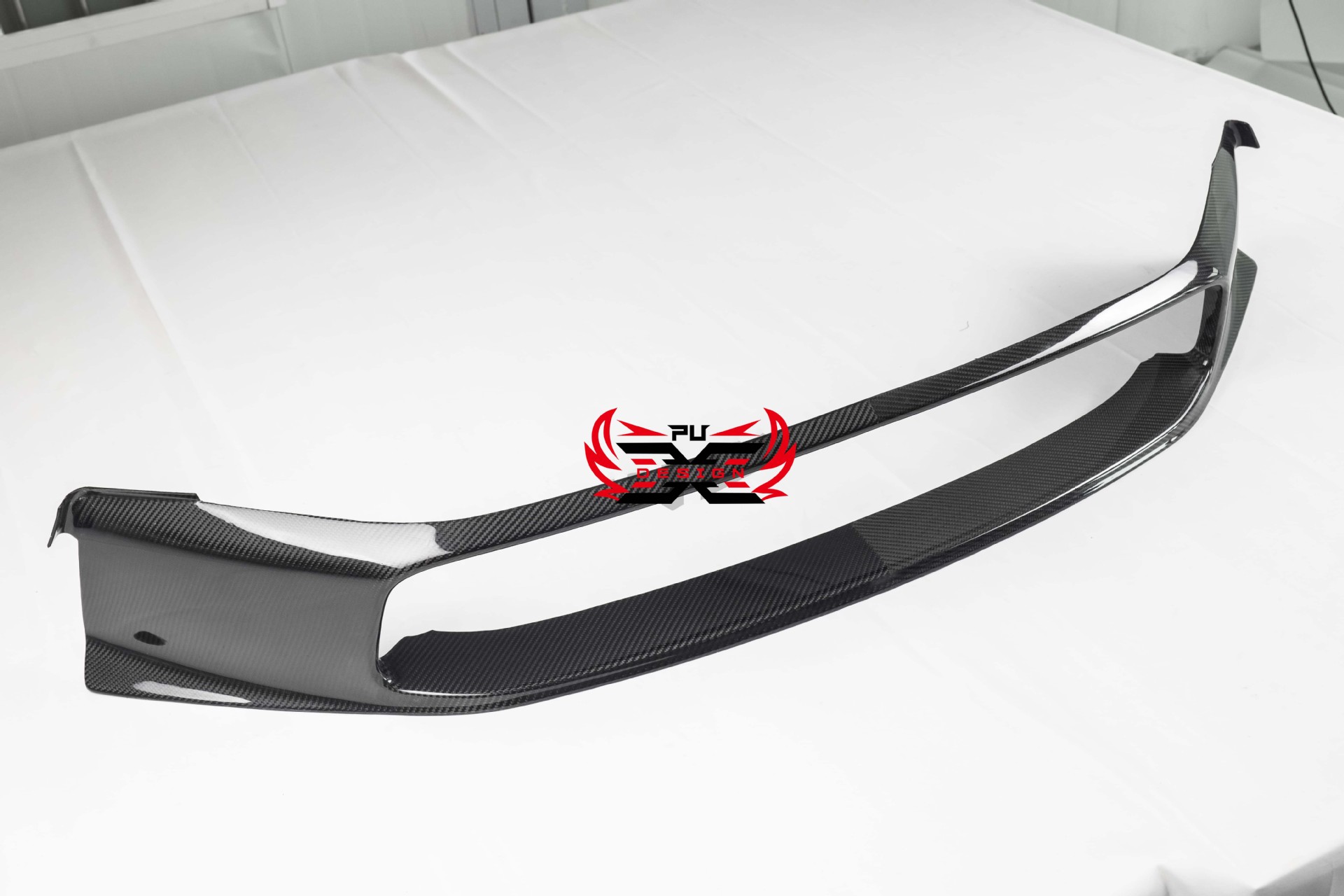 Suitable for Porsche 911 992 GT3RS original dry carbon fiber modification kit, front, middle, rear lip and side skirts