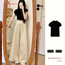 С�������촩��һ���׽������Еr�����e���ѝ�Ӄɼ����b�ļ�Ů�b