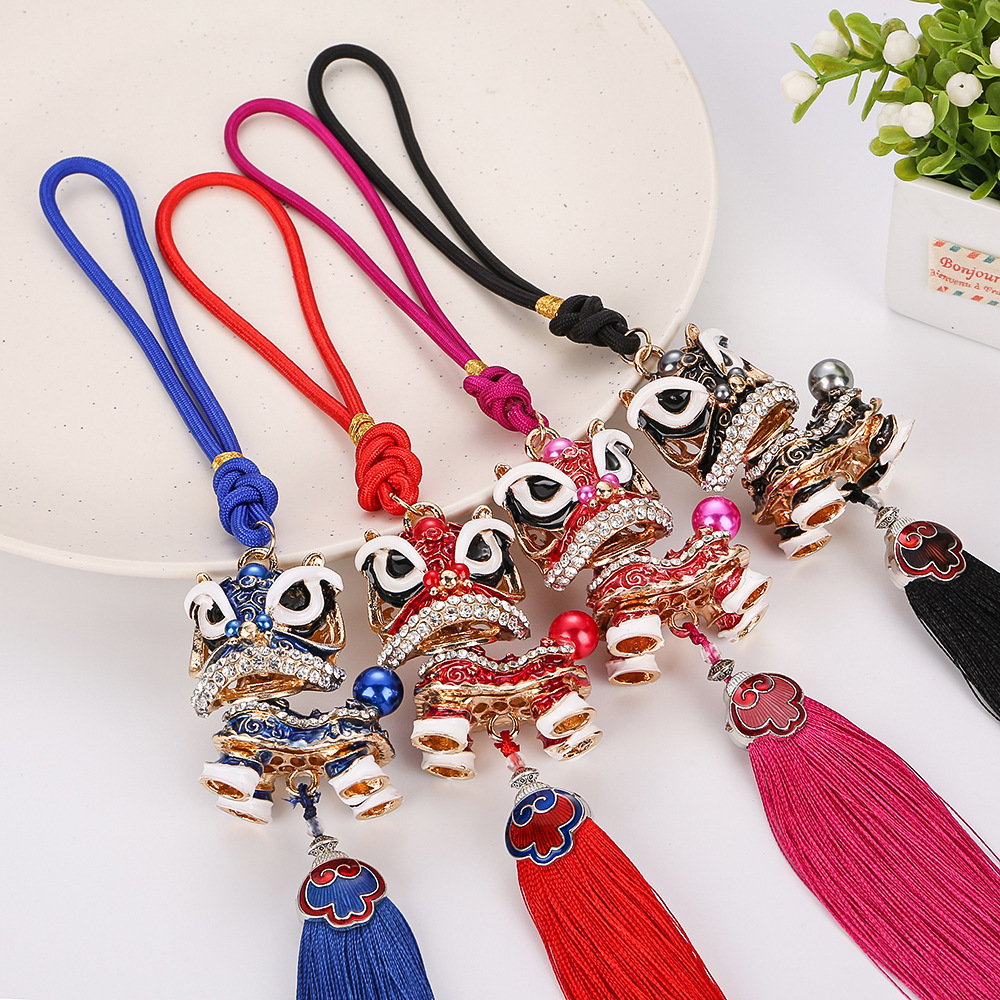Little Deng Little Deng Chinesischer Knoten Auto-Innendekoration Glücksbringer Tanzanhänger Friedensamulett Hängeseil Quaste Kleiner Löwe_voghion.com