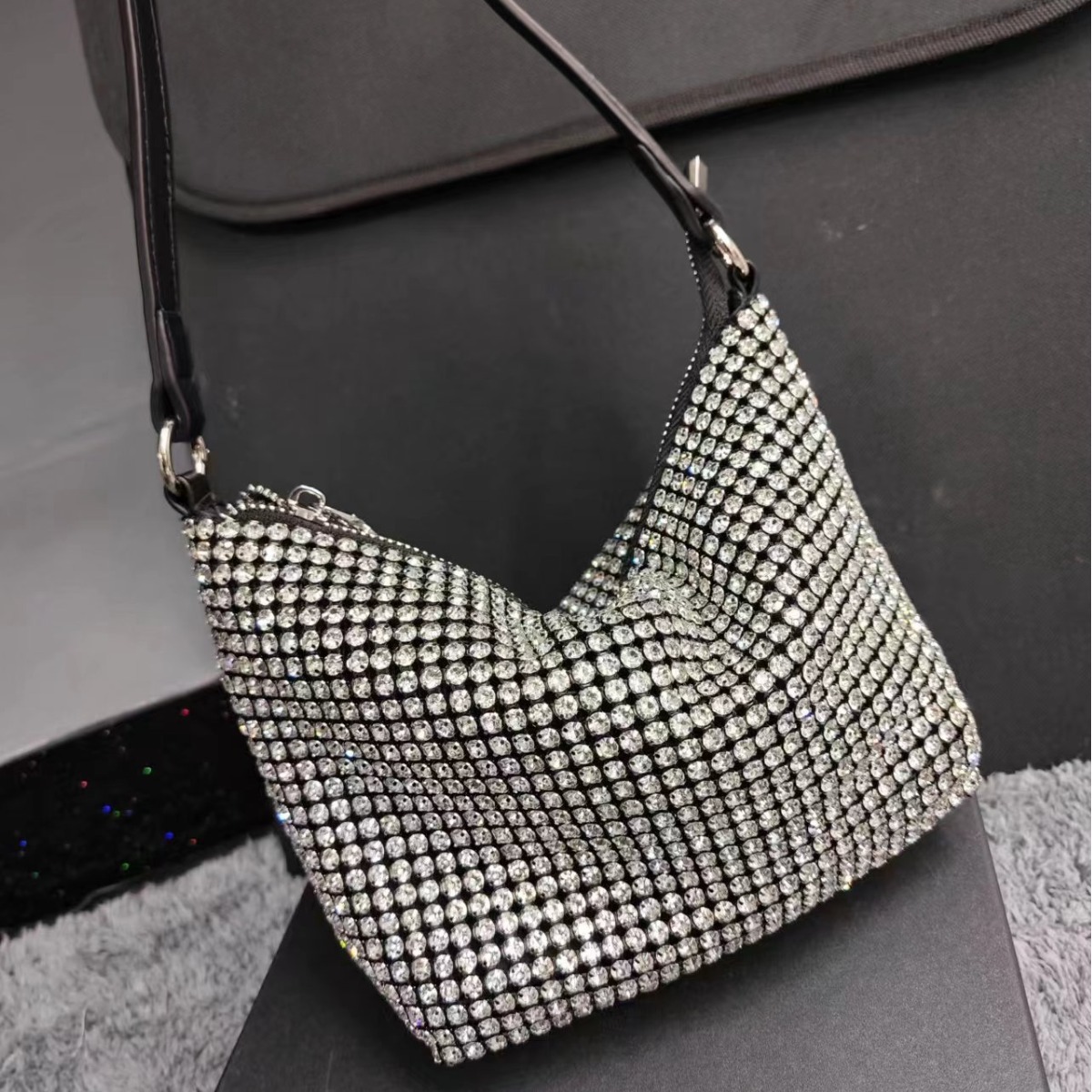 Designer Sparkling Full Diamond Bag, Niche Luxury Rhinestone Handbag, High-End Texture Evening Clutch For Women - Thumbnail 4