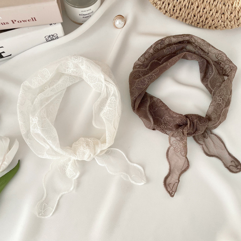 Bufanda de triángulo de encaje de flores para mujer primavera y verano estilo coreano de moda todo fósforo hueco color sólido protección del cuello bufanda pequeña bufanda decorativa