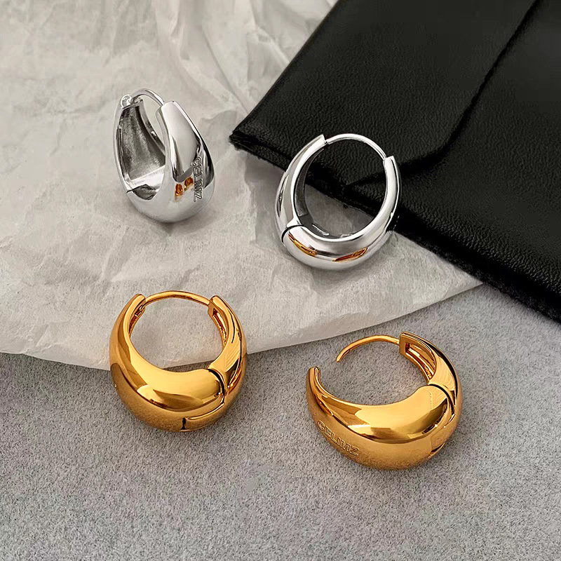 Allow Me to Shine: Zhao Silu's Same Style Earrings, Real Gold Electroplated with a Metallic Feel, Personality and Temperament Pendant Earrings, Wholesale