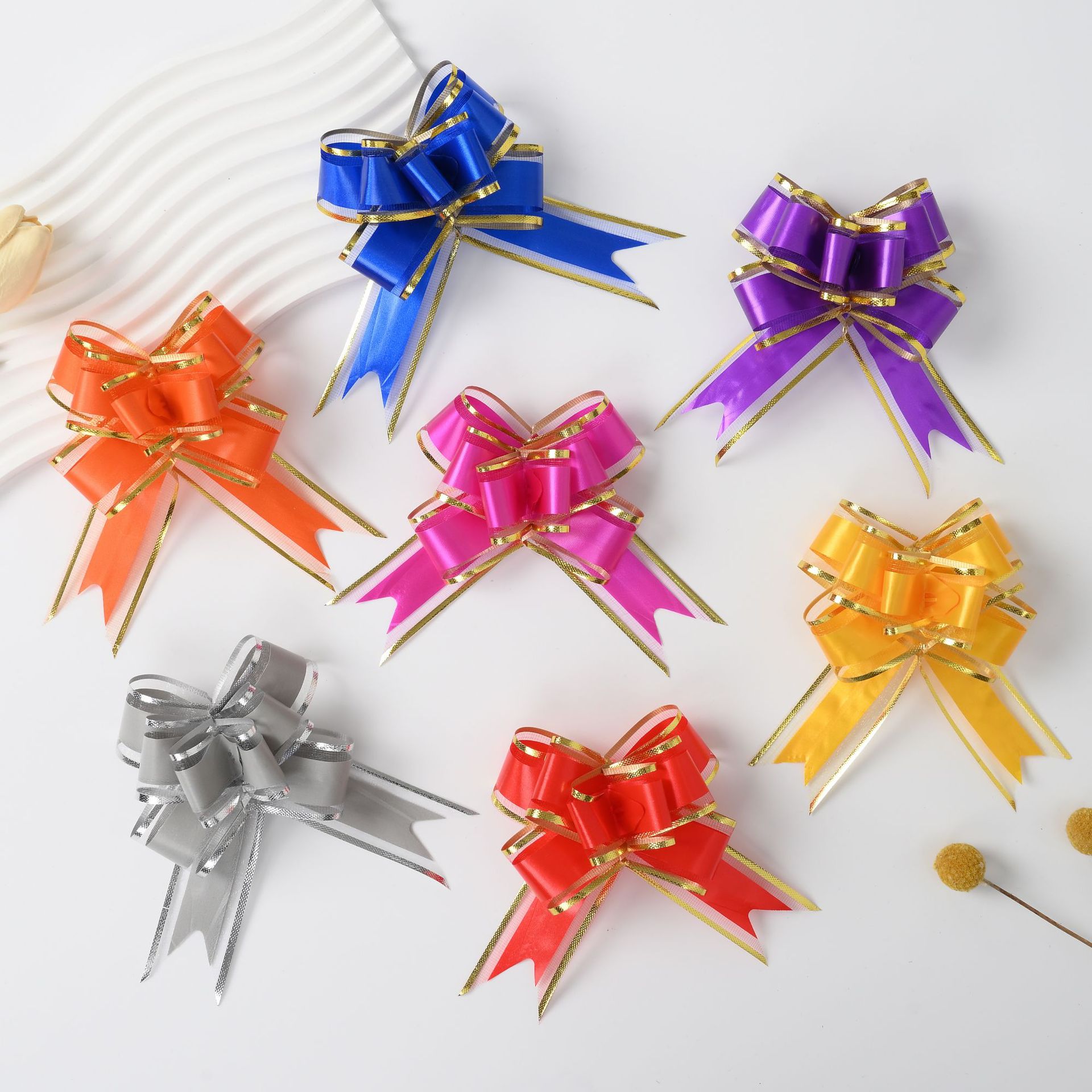 Ventas transfronterizas calientes 30 tinta pegada en Phnom Penh esquelado arco mano flores de Navidad regalos de flores de embalaje de flores de dibujo