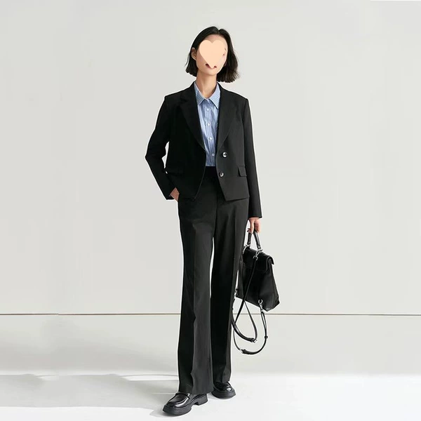 Black suit [suit+trousers]