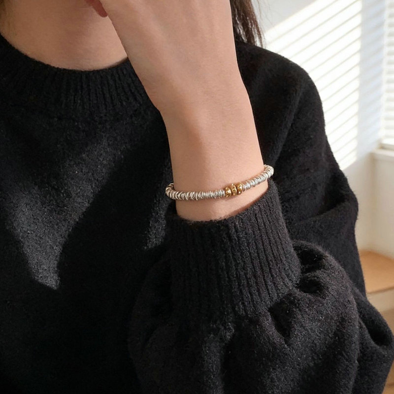 Niche Round Circle Beaded Bracelet for Women, Simple Triangular Cheese Style, Unique Minimalist High-End Feel, Hot-Selling Jewelry Niche Round Circle Beaded Bracelet for Women, Simple Triangular Cheese Style, Unique Minimalist High-End Feel, Hot-Selling Jewelry