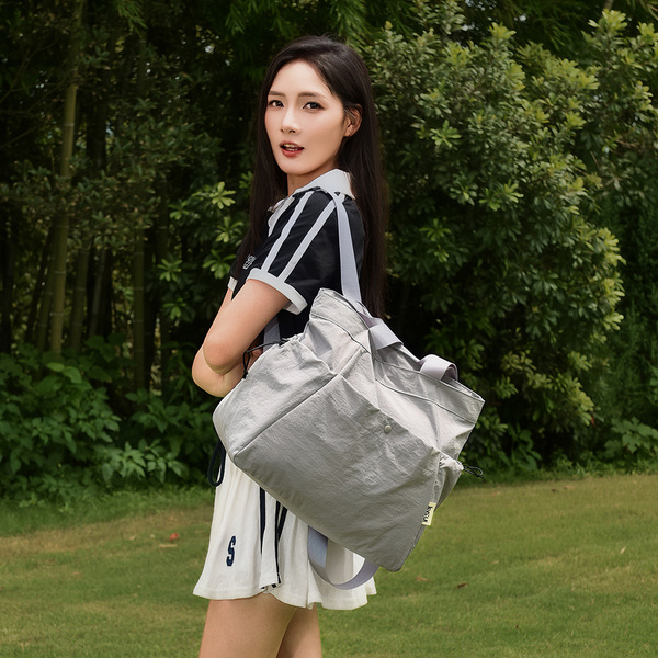waterproof capacious shoulder bag for yoga