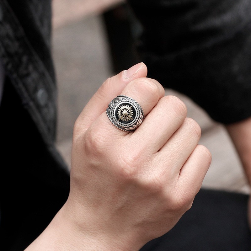Minimalist Men's Designer Ring With Sleek Modern Aesthetic Style_voghion.com