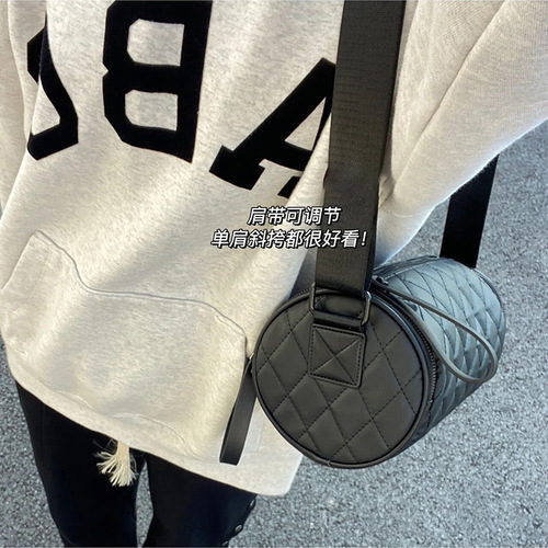 Diamond cylindrical bag women's cross-body  new summer style fashionable and stylish versatile bucket Oxford cloth shoulder pillow bag