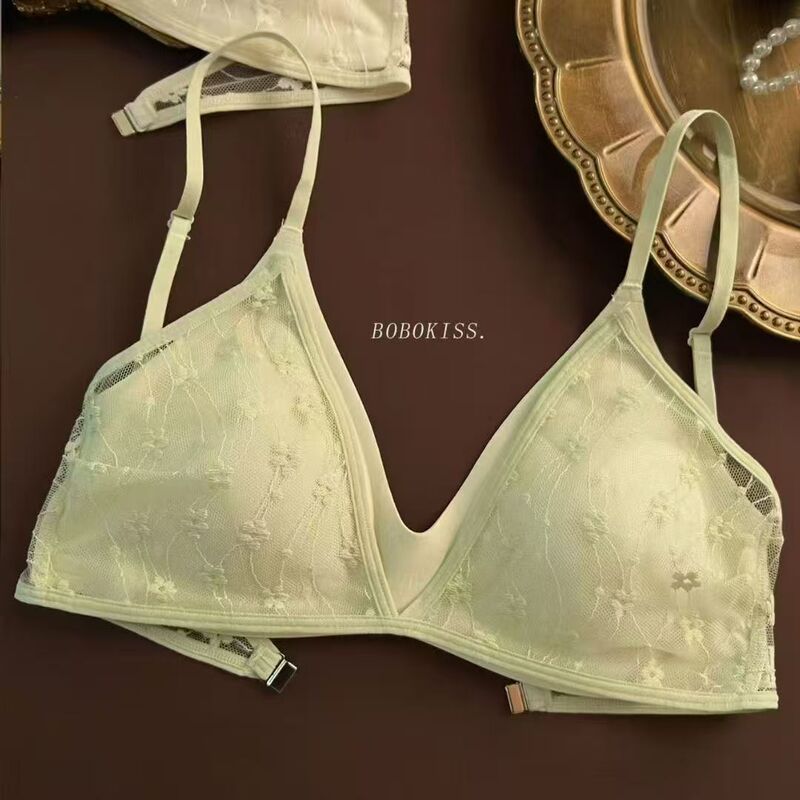 French Lace Large U-Shaped Seamless Bra for Women, Thin and Comfortable, Small Chest Push-Up Triangle Cup Wireless Bra