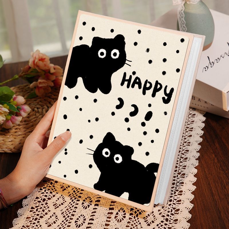 작은 검은 고양이