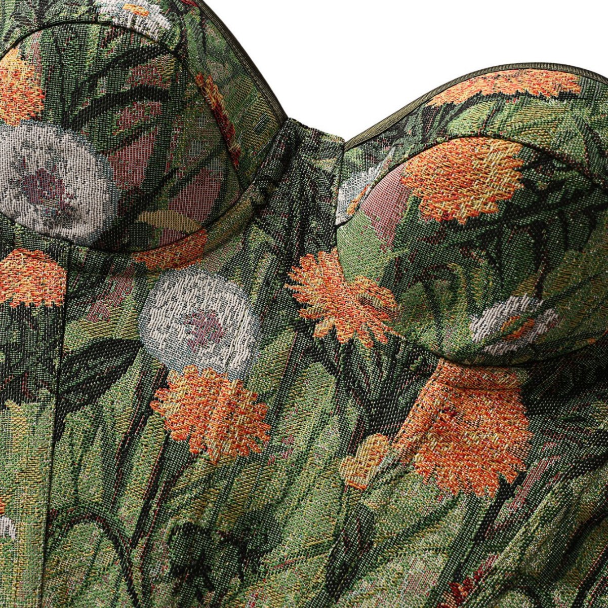 Nuevo vestido de cuerpo verde de hoja para mujeres, el pecho se reúne, el cuerpo delgado, el cuerpo delgado, el cuerpo delgado