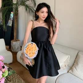 新品时髦精女团风小黑裙手工订钻吊带连衣裙女新款高腰蓬蓬短裙子
