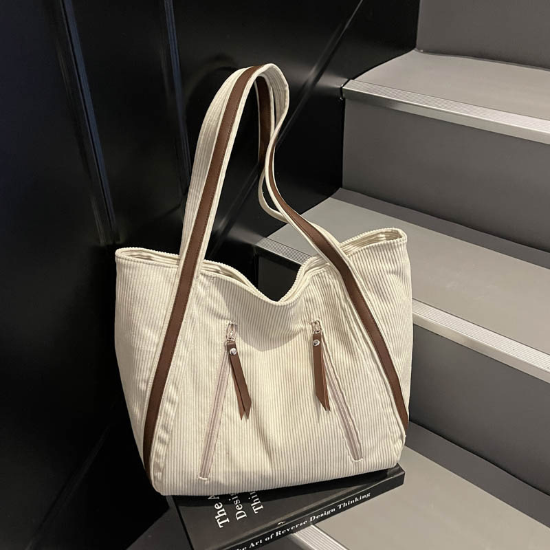 New minimalist style handbag, comfortable and casual tote bag for women, versatile, lightweight, large-capacity shoulder bag New minimalist style handbag, comfortable and casual tote bag for women, versatile, lightweight, large-capacity shoulder bag