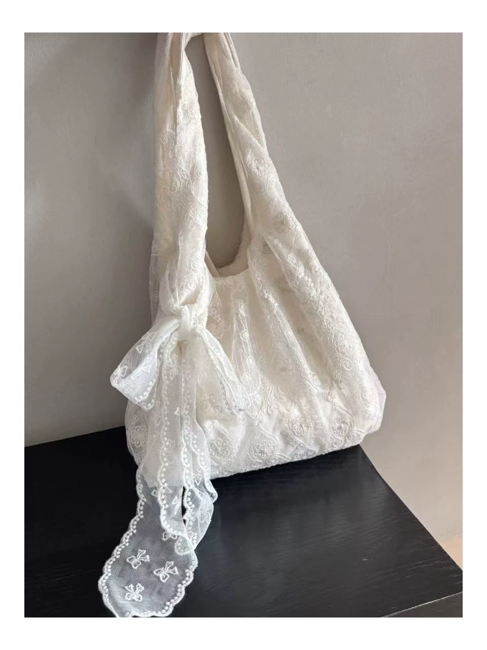 Fresh shopping bag, capacious one-shoulder bag, underarm bag, lace dress, flowered