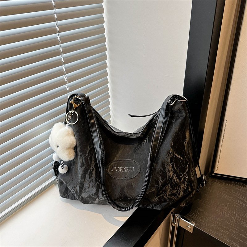 Bolsa de sensación relajada, bolsa de mujer, gran capacidad de verano, 2024, nueva bolsa de viaje de hombro de un solo tipo