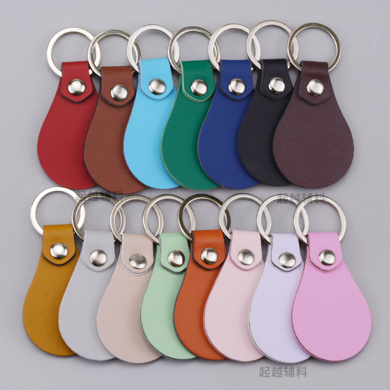 Keychain de cuero puede personalizar etiqueta de cuero PU logotipo de ropa accesorios llaveros etiqueta de cuero de moda personalizada
