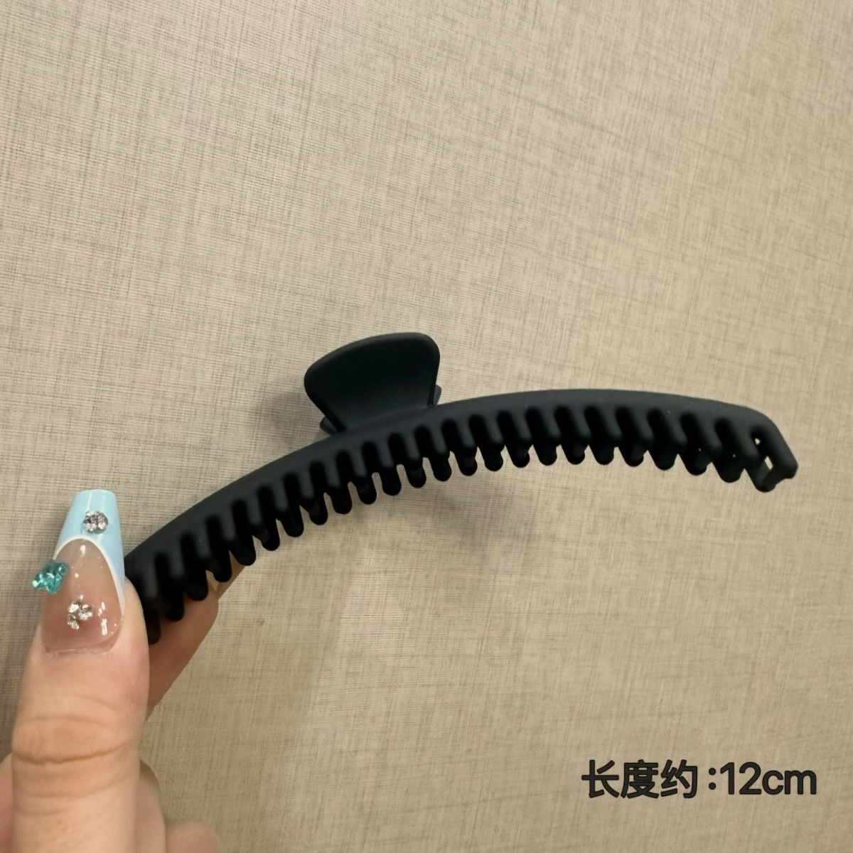Frosted comb clip black-12cm