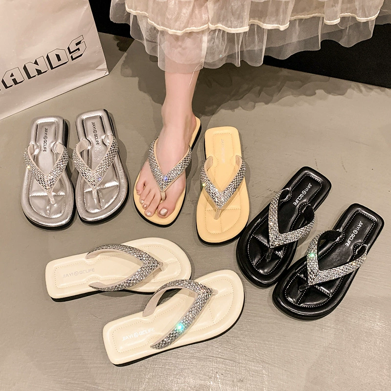 Женские шлепанцы лето 2025, новая корейская мода, модные пляжные сандалии на плоской подошве с камнями, оптом