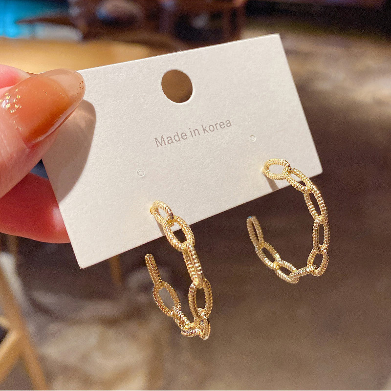 Korean Style Hollow C-shaped Metal Chain Design Earrings display picture 2