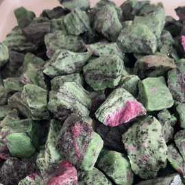 厂家批发天然红绿宝原石 香薰石扩香石 鱼缸花盆装饰石 水晶毛料