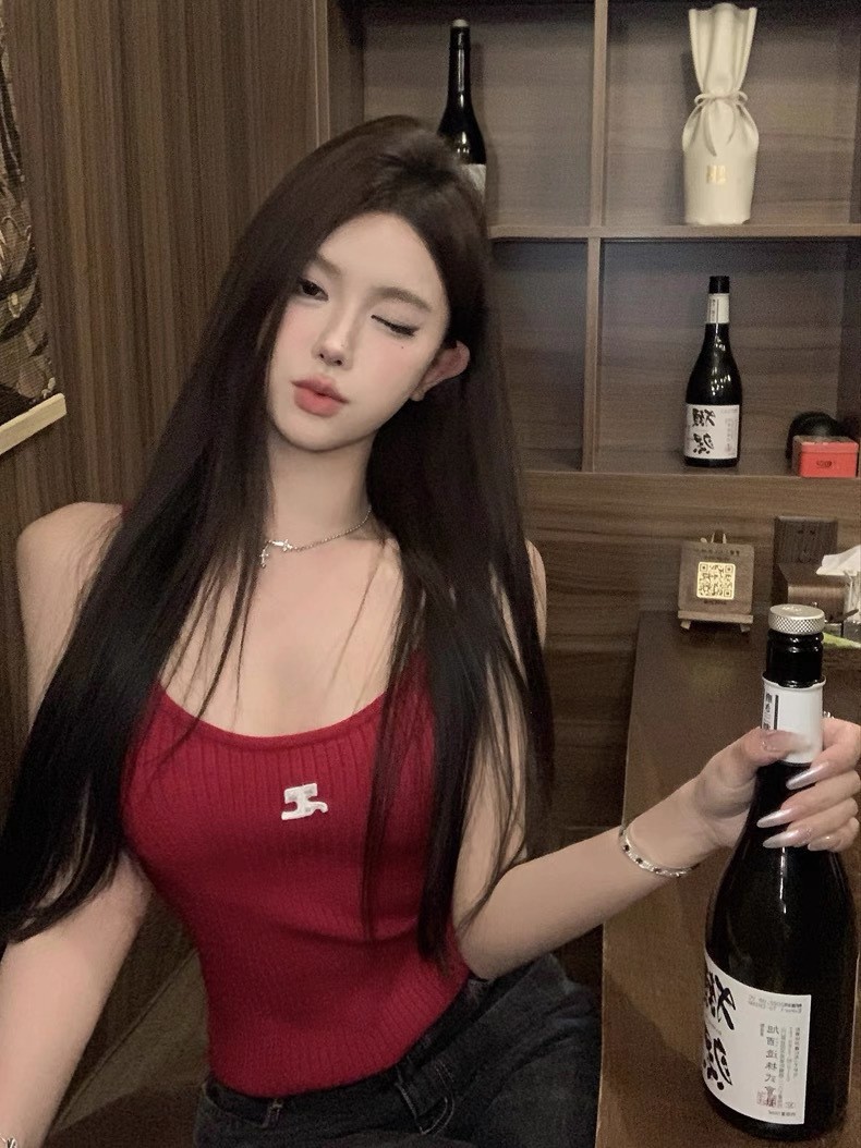 코르 니트 캐미솔 베이스탑 여름 슬림핏 자수 섹시 만능 조끼 패셔너블하고 우아한 아이템