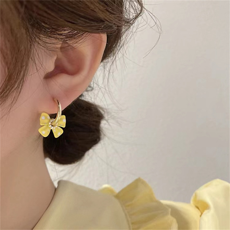 Fashion Spring Retro Bow Dot Alloy Earrings Female display picture 4