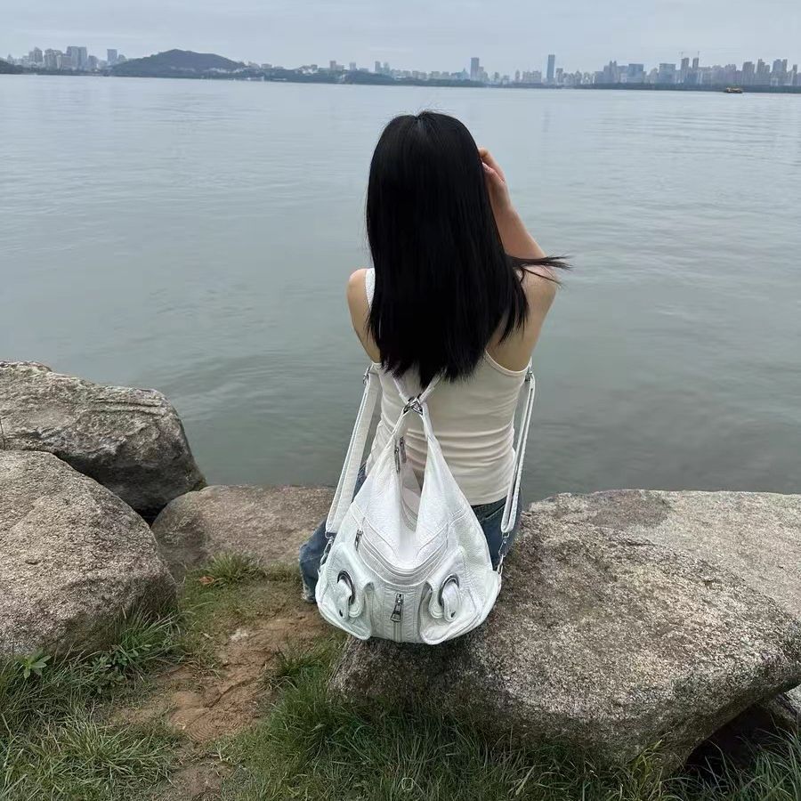 Motocicleta chica caliente suave cuero mochila bolsa de asas de gran capacidad Mediados de Milenio antiguo y2g bolsillo con cremallera hombro bolsa de mensajero