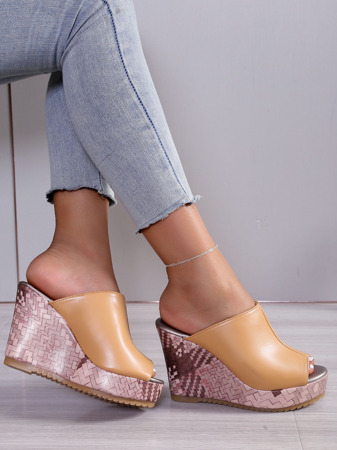 Women's Platform Wedge Sandals Peep Toe Open Toe Plus Size Thick Soled Sandals For Outdoor Wear Summer New Style_vogvips.com