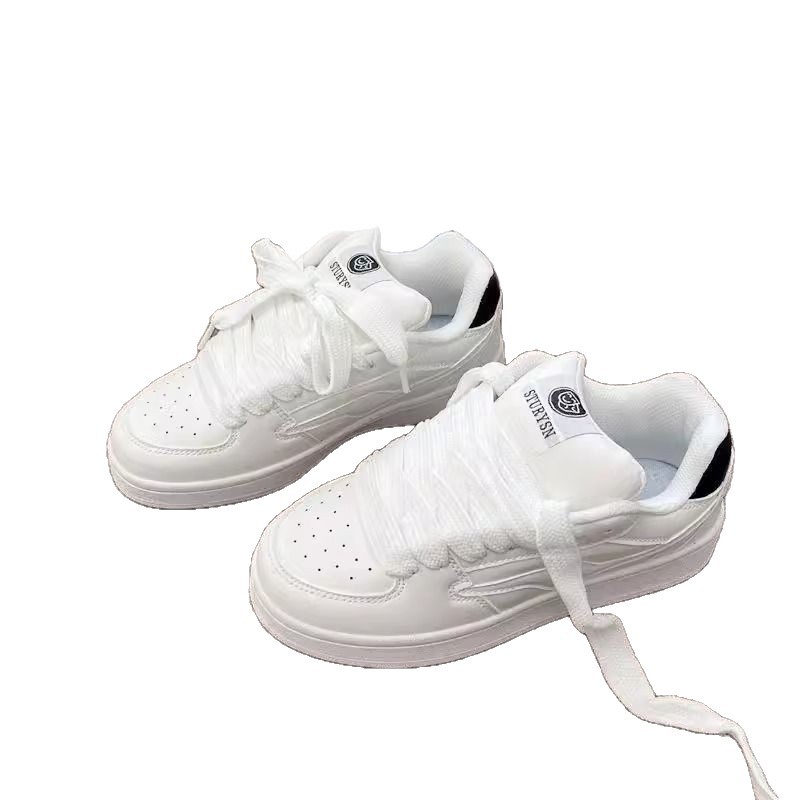 Pequeños zapatos de skate frescos y transpirables de moda para mujeres ins2025 verano y otoño zapatos blancos casuales zapatos de pan para mujeres
