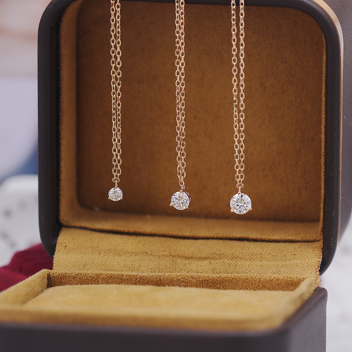 Moissanite Inlay Material 925 Sterling Silver Moissanite Cable Chain Geometric Pendant Necklace