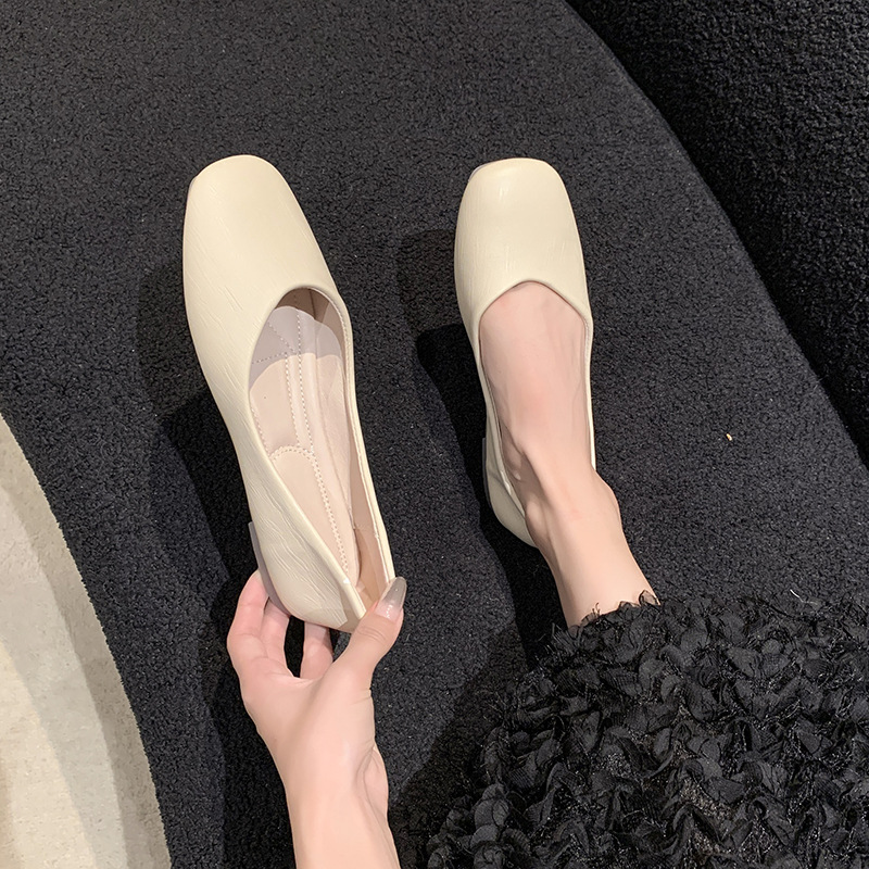 Summer shoes flat