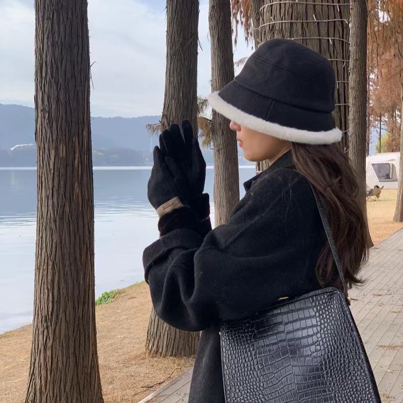 Otoño y invierno guantes cálidos para mujeres de terciopelo más grueso pantalla táctil para montar al aire libre guantes de moda a prueba de viento