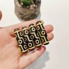 ソースメーカー チベット九目天珠 12.5×38mm 瑪瑙歯黄色馬蹄ビーズ ブレスレット ネックレス 【A級】