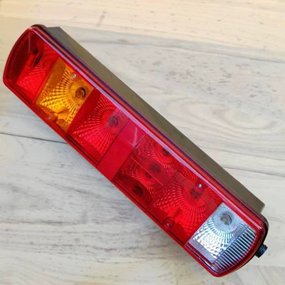 Shaanxi Automobile Heavy Truck Delong M3000 Rear Tail Light Assembly Led Bulb Waterproof Driving, Turning, Reversing Integrated Brake Light (Tail light) - left-delonghi-m3000-rear-taillight-bulb-version