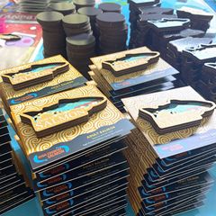 木製の木の冷蔵庫を生産して観光地区を貼ります。