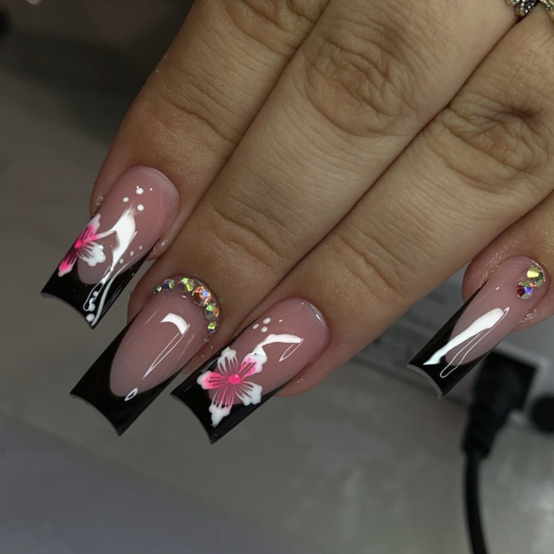 Dressed Armor Medium Rectangular Black French Printed Diamond Removable Fake Nail Nail Nail Pieces Fake nails Dressed Armor Medium Rectangular Black French Printed Diamond Removable Fake Nail Nail Nail Pieces Fake nails